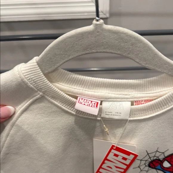 Zara Marvel Kids White Spider-Man Sweatshirt - Picture 7 of 8